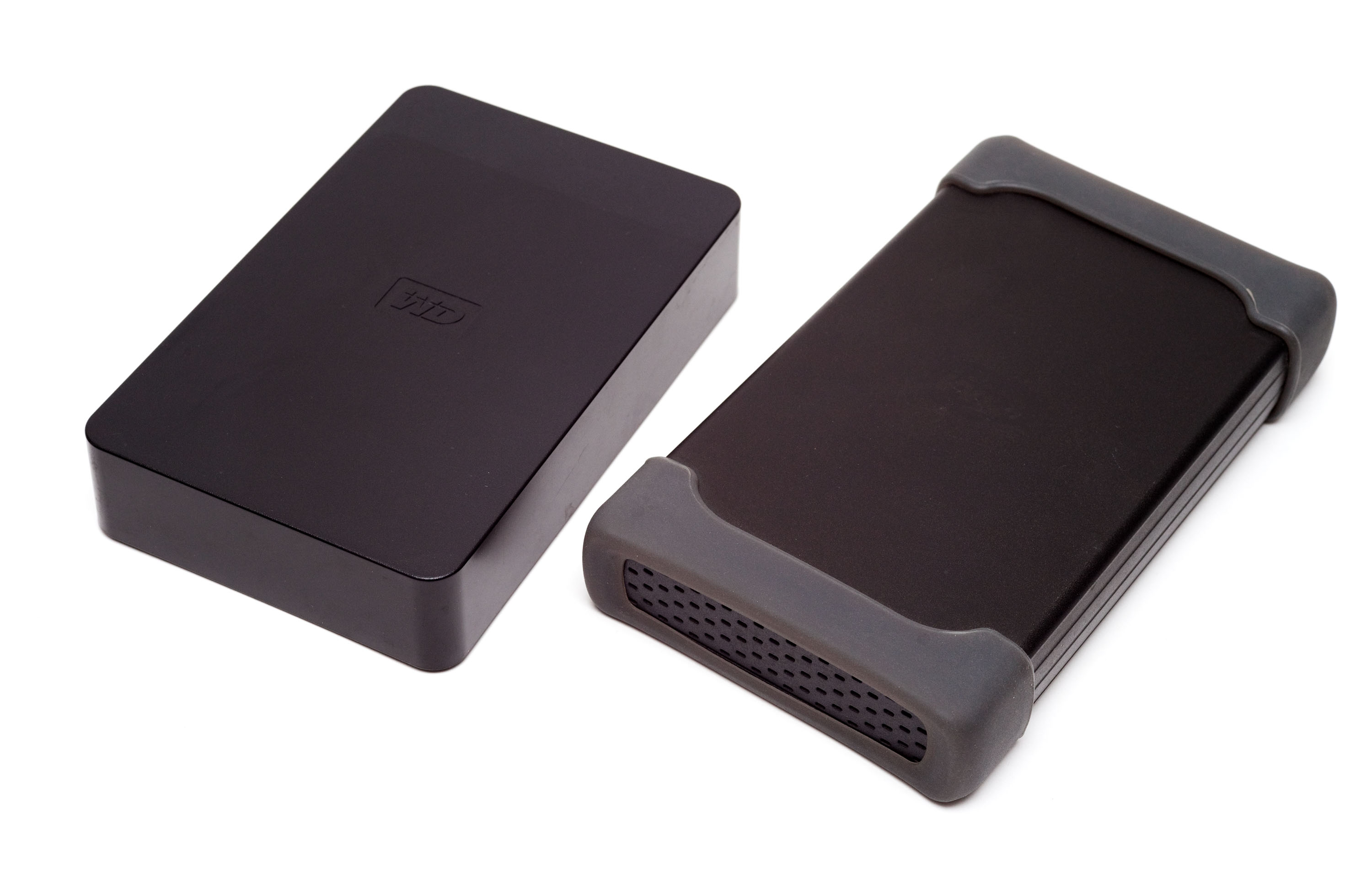 Gamme de disques durs externes Western Digital posés côte à côte